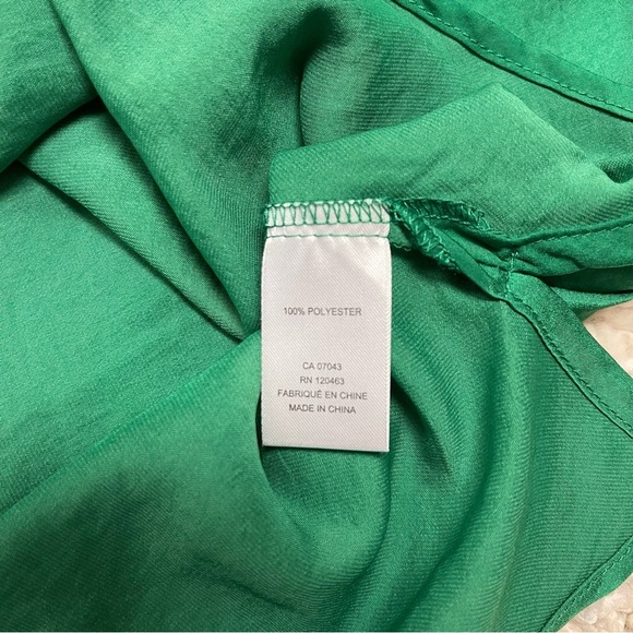 alex & lili Blouse Women’s Medium Emerald Green Satin Cowl Neck Sleeveless NWT‎ - Picture 6 of 7